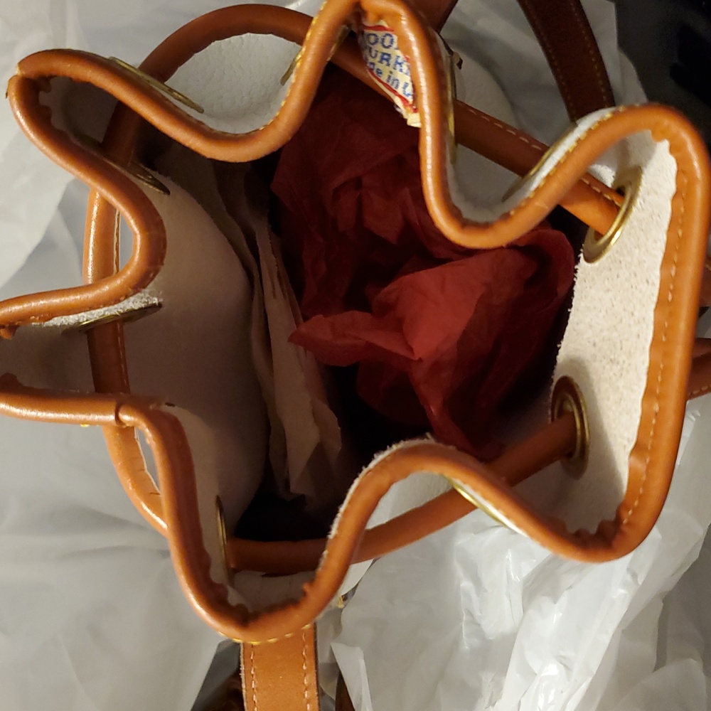 Dooney & Bourke - Picture 3 of 4